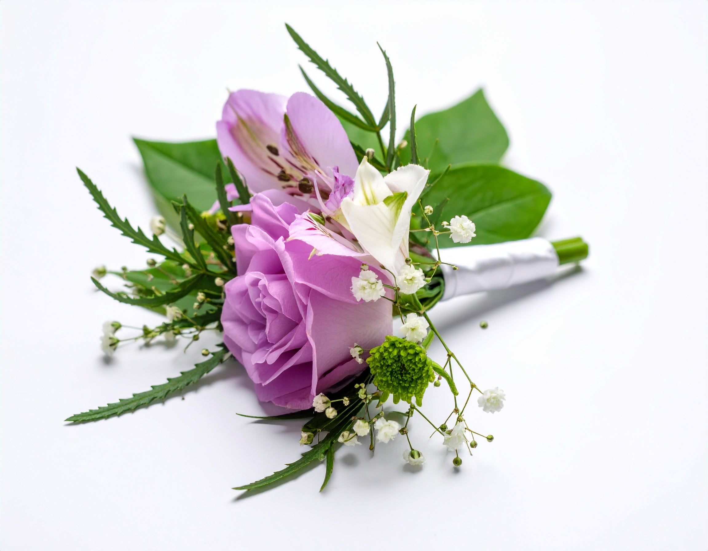 ROSE & ALSTROEMERIA GROOM BUTTONHOLE